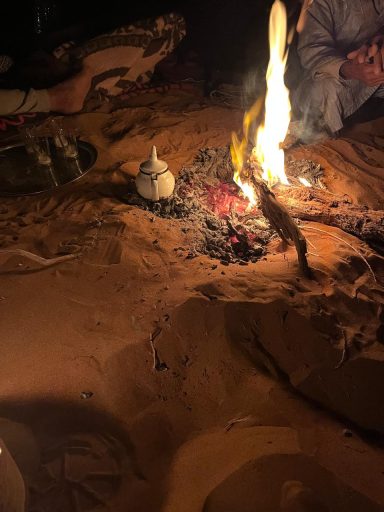 Lagerfeuer in der Wüste